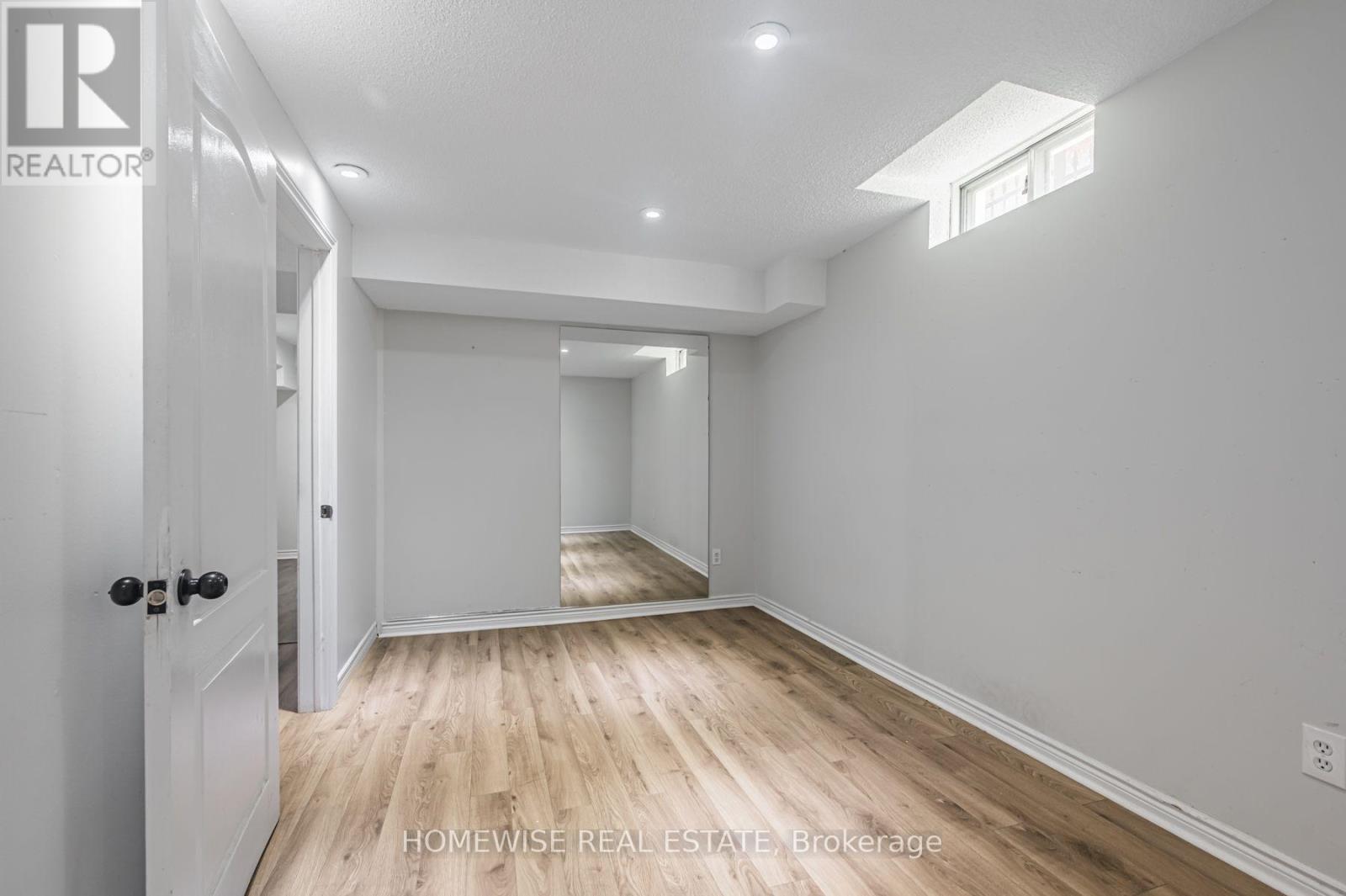 5859 RIVERSIDE PLACE - Image 39