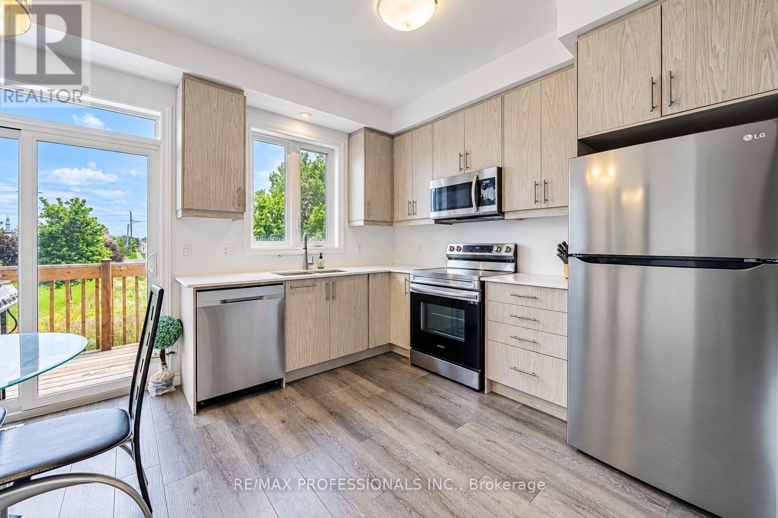 #19 61 SOHO STREET - Image 5