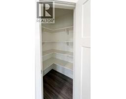 4pc Bathroom - 9521 88 Street, Grande Prairie, AB T8X0N3 Photo 9