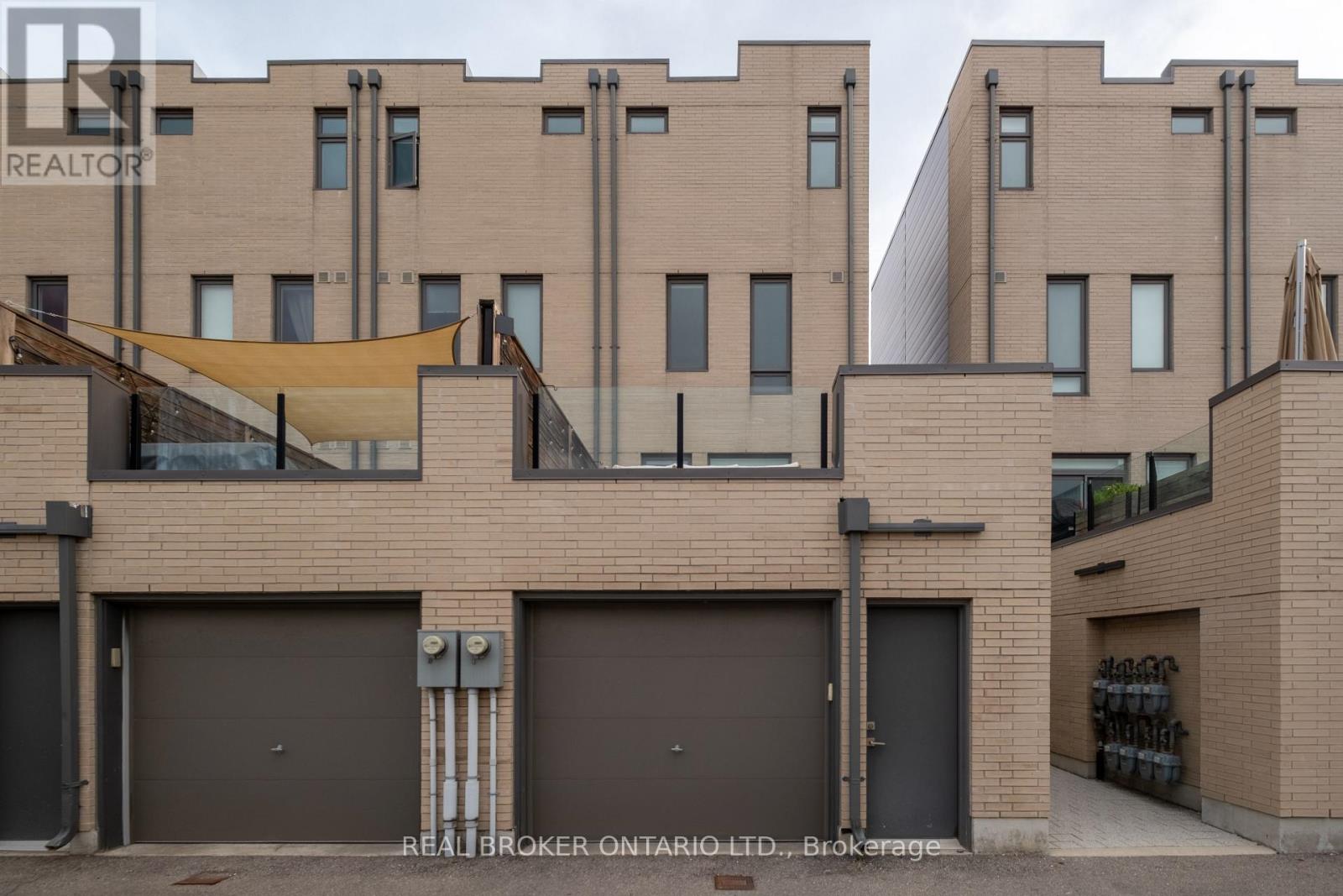 62A PERTH AVENUE - 44