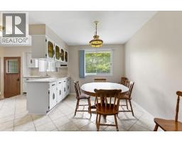 Kitchen - 6370 Malden Road, Lasalle, ON N9H1T3 Photo 11