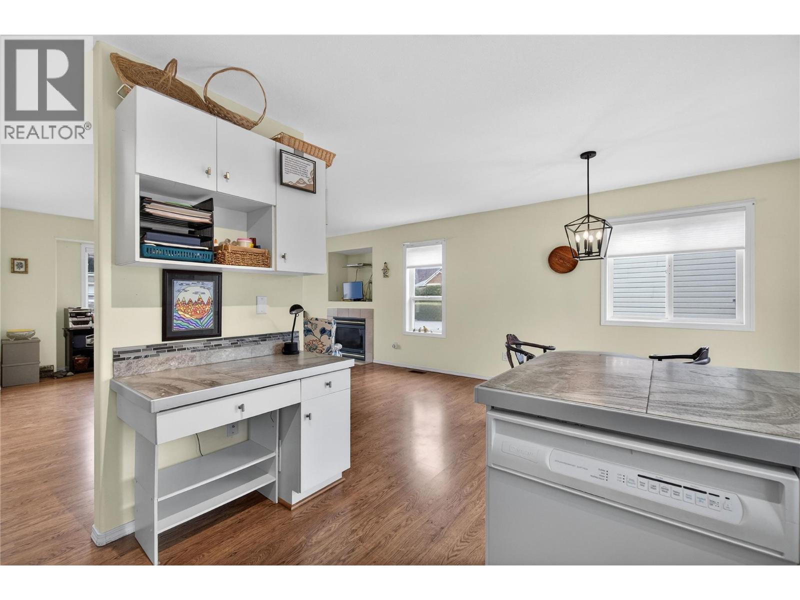 #4 801 20th Street NE - 12