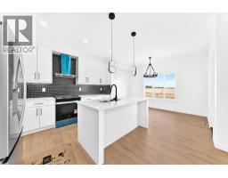 Living room - 43 Sandpiper Bend, Chestermere, AB T1X2S6 Photo 6
