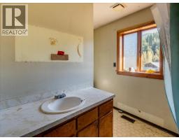 3168 Pass Creek Road, Crescent Valley, BC V0G1H0 Photo 22