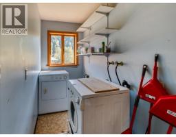 3168 Pass Creek Road, Crescent Valley, BC V0G1H0 Photo 21