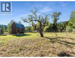 3168 Pass Creek Road, Crescent Valley, BC V0G1H0 Photo 45