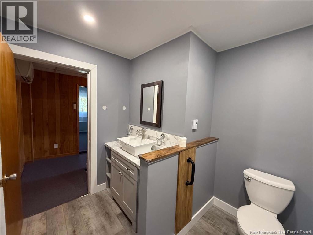 106 College Street - 21