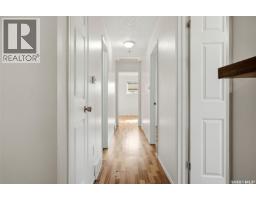 185 Thomson Avenue, Regina, SK S4N5L2 Photo 12