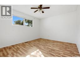 185 Thomson Avenue, Regina, SK S4N5L2 Photo 13