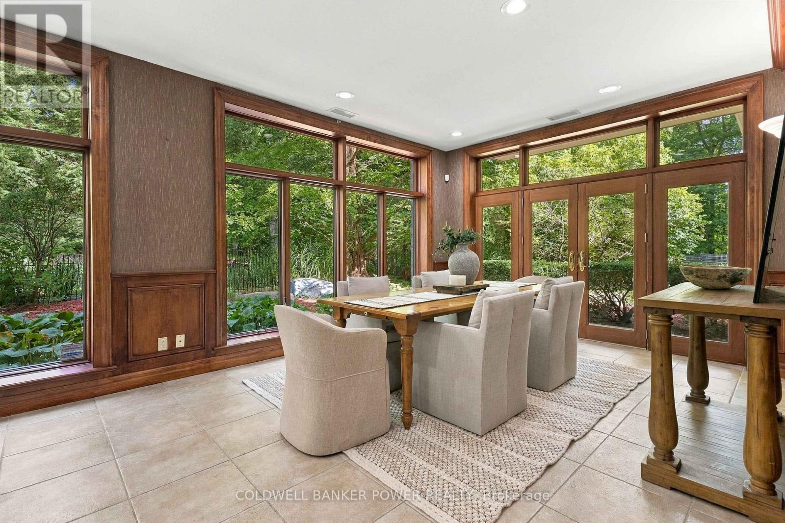 7 OLD OAK LANE - 31