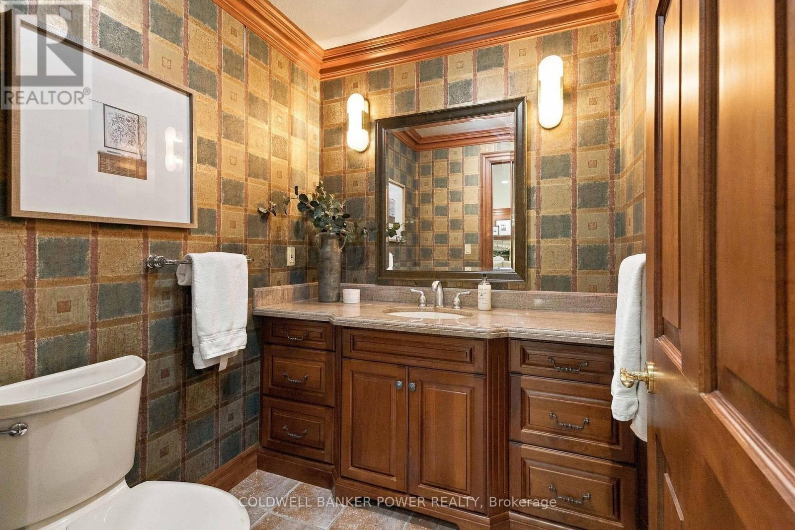 7 OLD OAK LANE - 38
