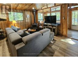378 Spectacle Lake Road, Madawaska Valley, ON K0J1B0 Photo 13