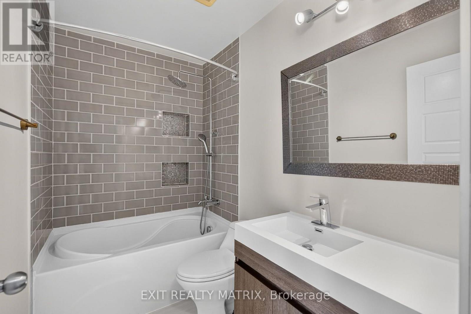 2043 AVENUE O - Image 22