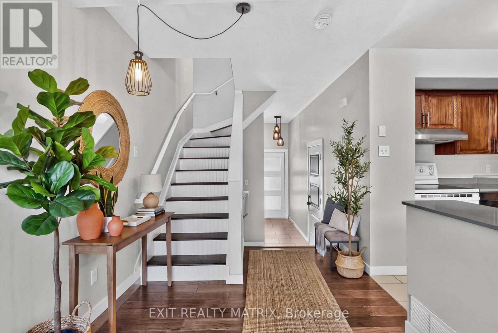 2043 AVENUE O - 4