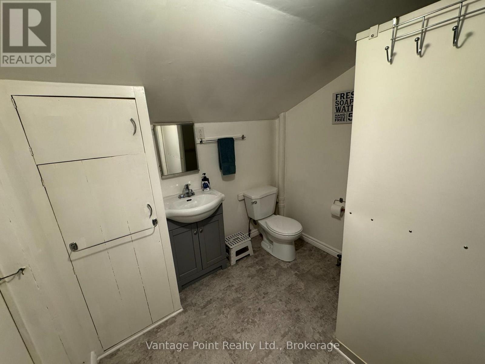 316057 6 HIGHWAY - Image 26