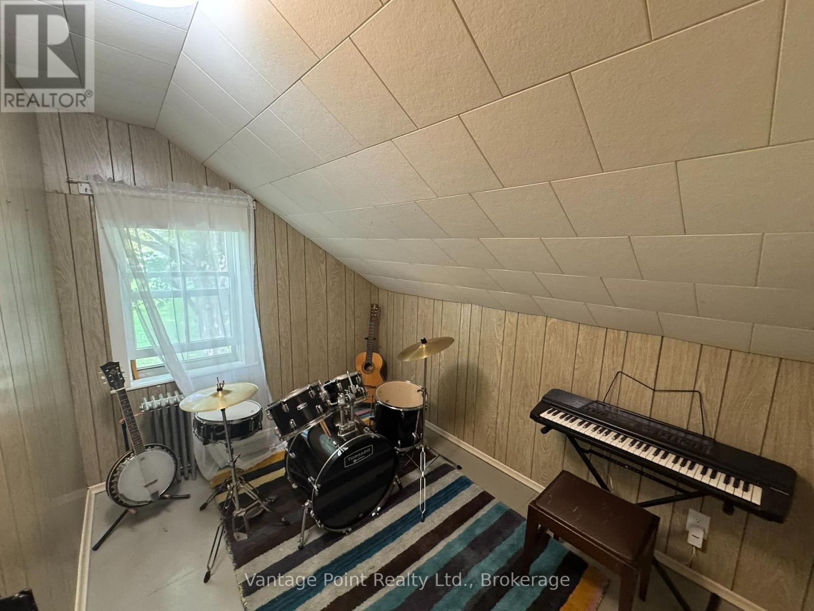 316057 6 HIGHWAY - Image 35