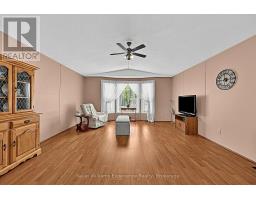 4052 Ash Crescent, Severn, ON L3V6H4 Photo 10