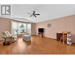 4052 Ash Crescent, Severn, ON L3V6H4 Photo 11