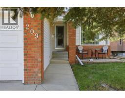 209 schubert Place NW - photo 2