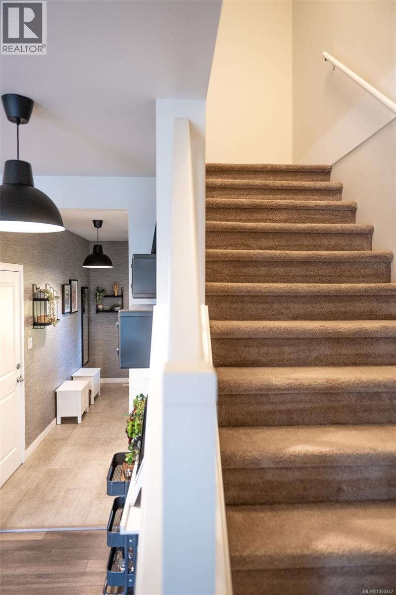 398 Bonaparte St - 23