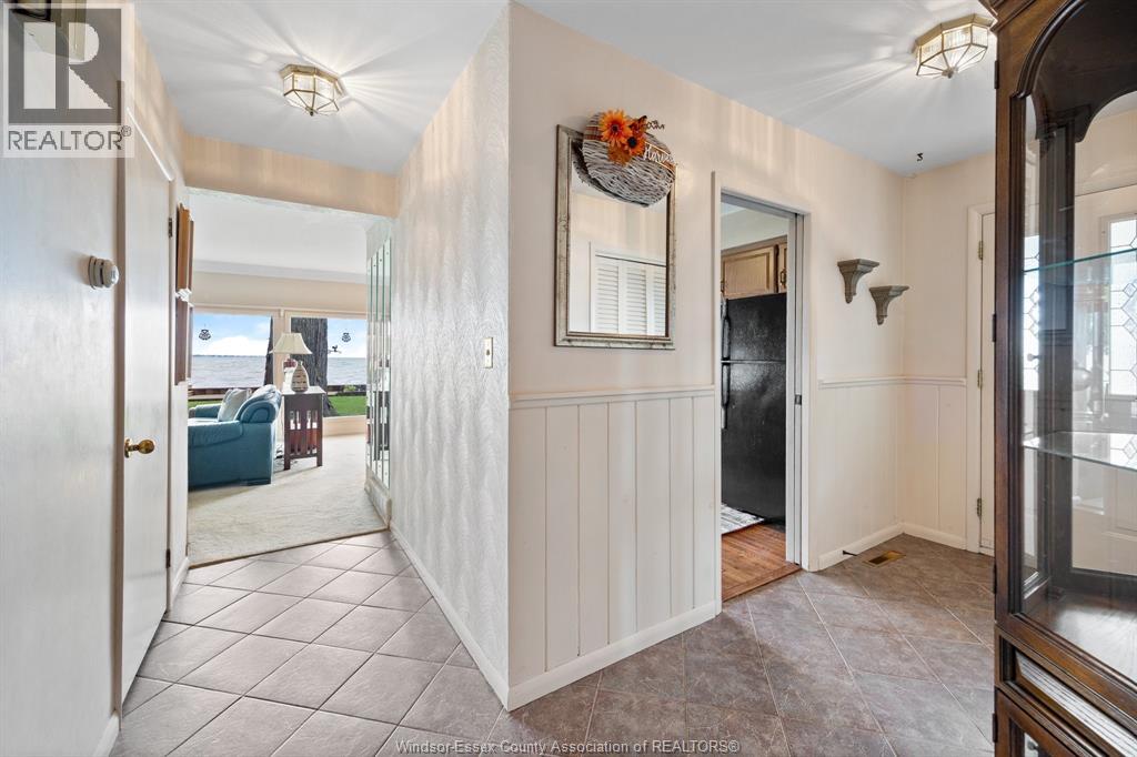 13122 Riverside Drive East, Tecumseh, Ontario, N8N2M7, Tecumseh, Ontario — photo 4 of 5