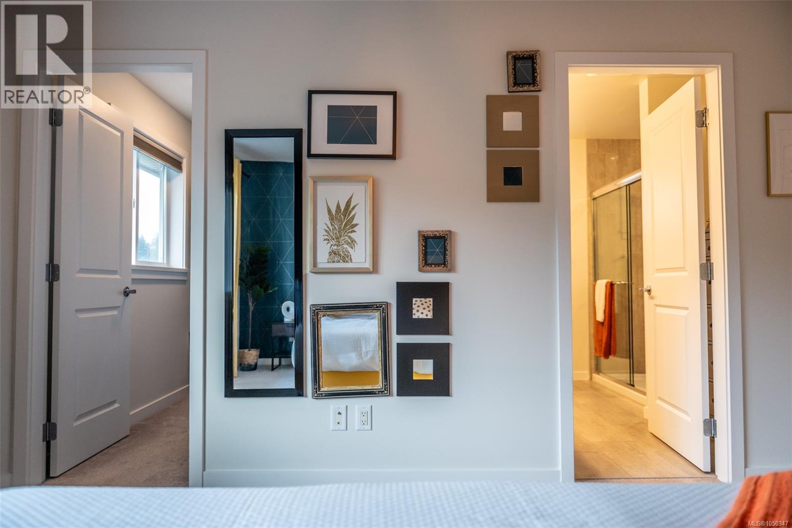 398 Bonaparte St - Image 33