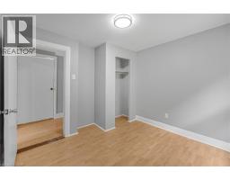 Kitchen - 211 Wentworth Street N, Hamilton, ON L8L5V6 Photo 10