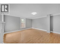4pc Bathroom - 211 Wentworth Street N, Hamilton, ON L8L5V6 Photo 11
