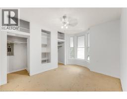 Living room - 211 Wentworth Street N, Hamilton, ON L8L5V6 Photo 18