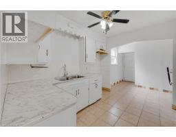 Dining room - 211 Wentworth Street N, Hamilton, ON L8L5V6 Photo 22