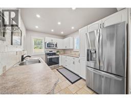 Kitchen - 33 The Strand Avenue, Brantford, ON N3R1Z2 Photo 13