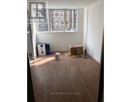 710 - 633 Bay Street, Toronto, ON M5G2G4 Photo 8