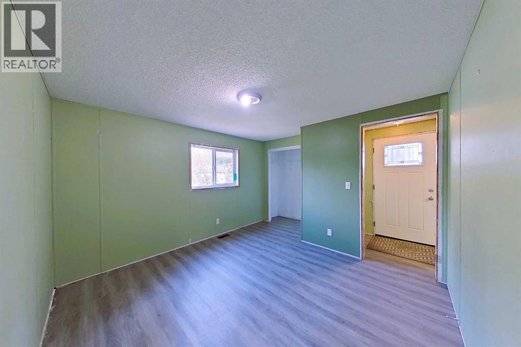 1006 9 Avenue - 2