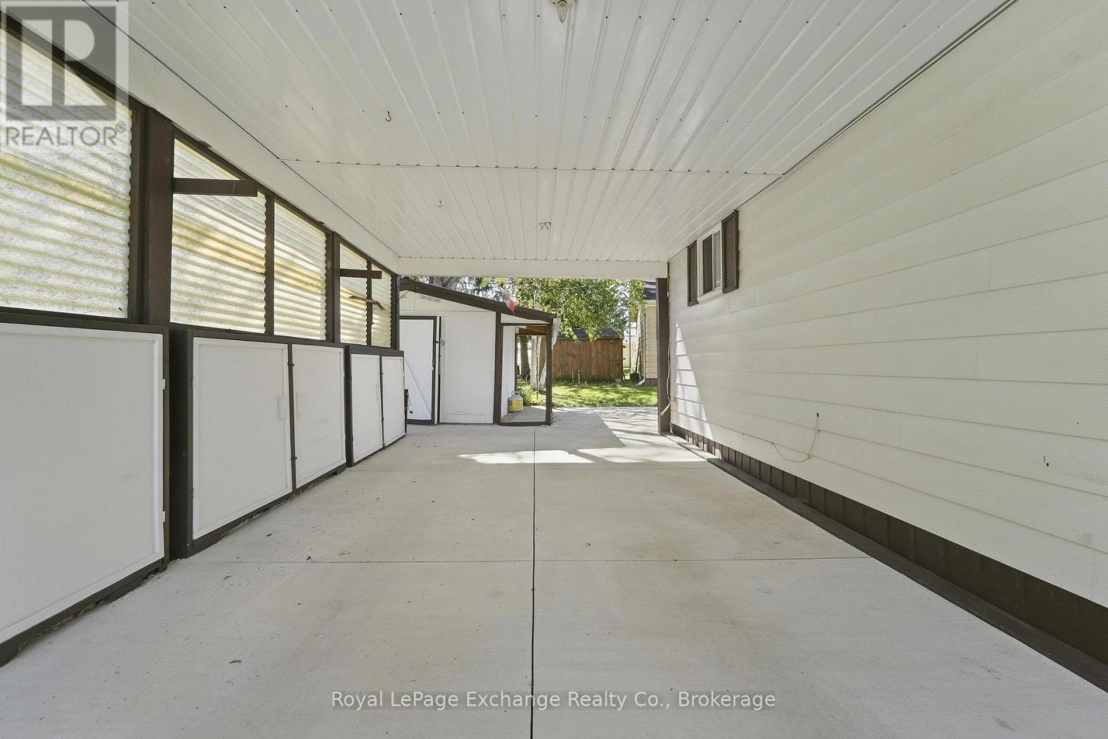 39724 AMBERLEY ROAD - Image 4