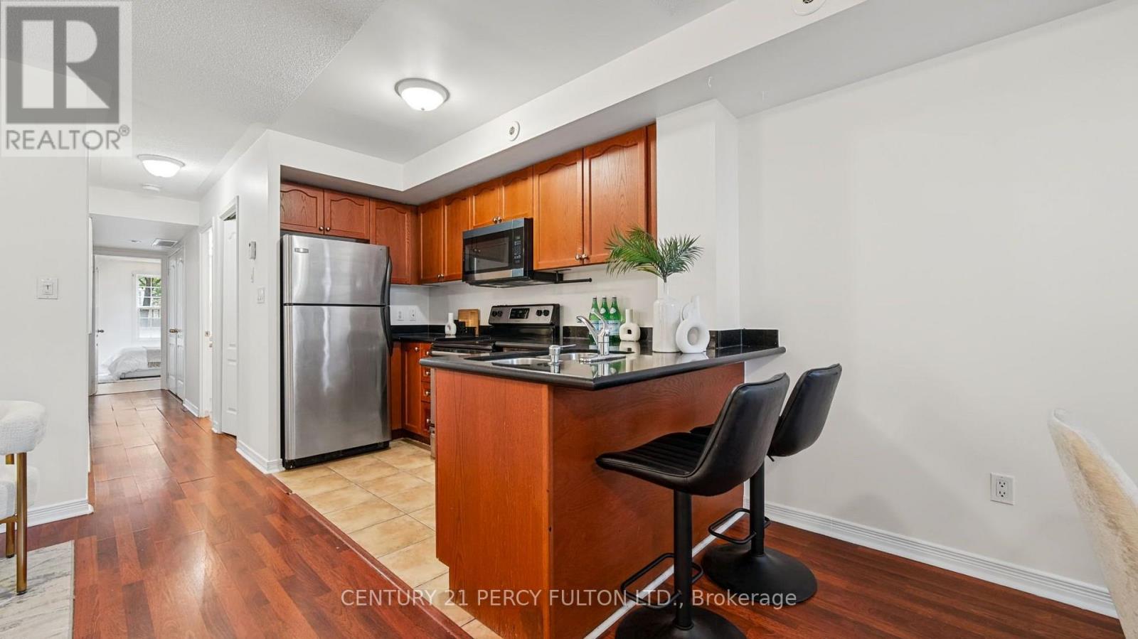 #101 45 STRANGFORD LANE - 13