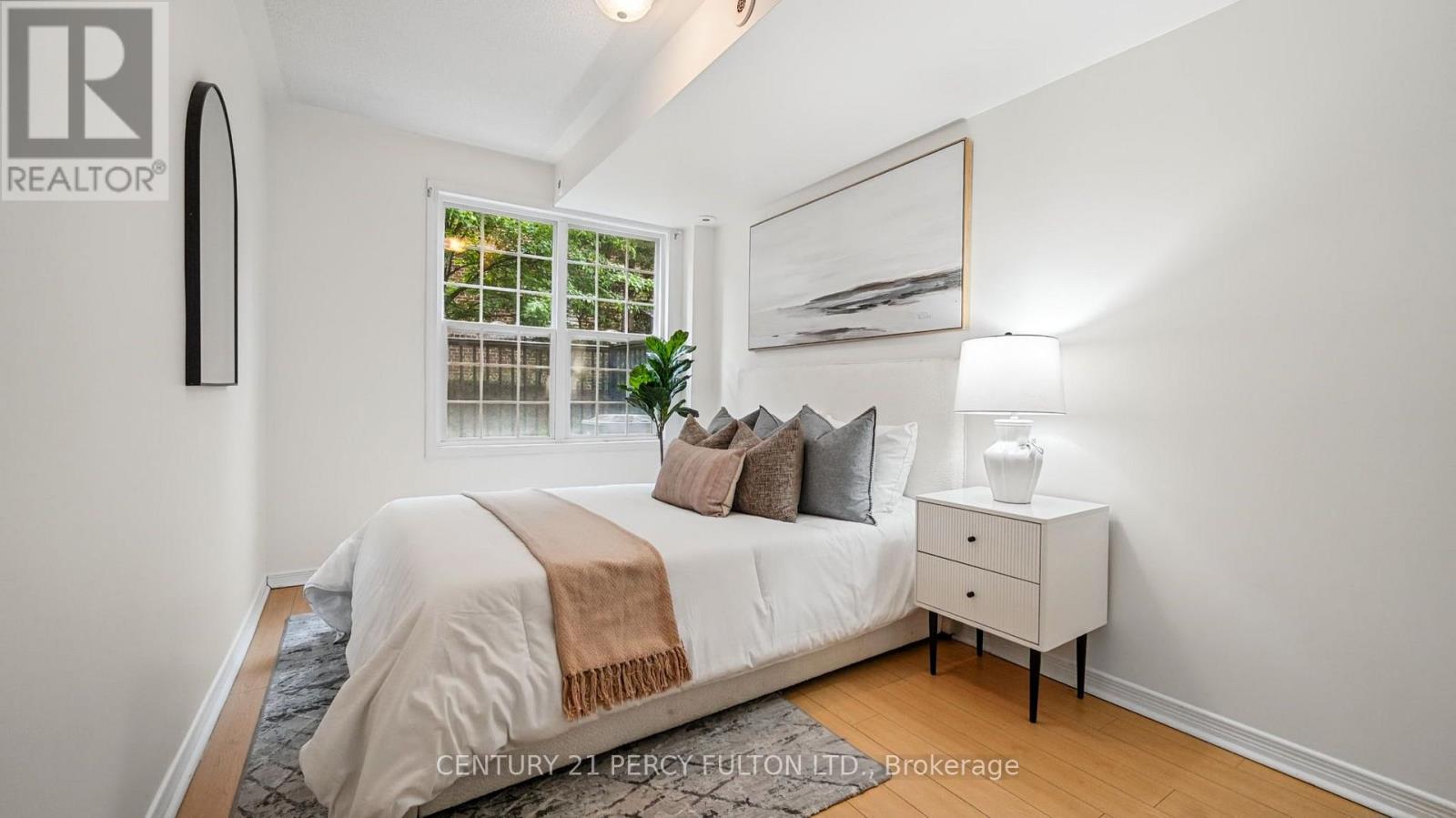 #101 45 STRANGFORD LANE - 18