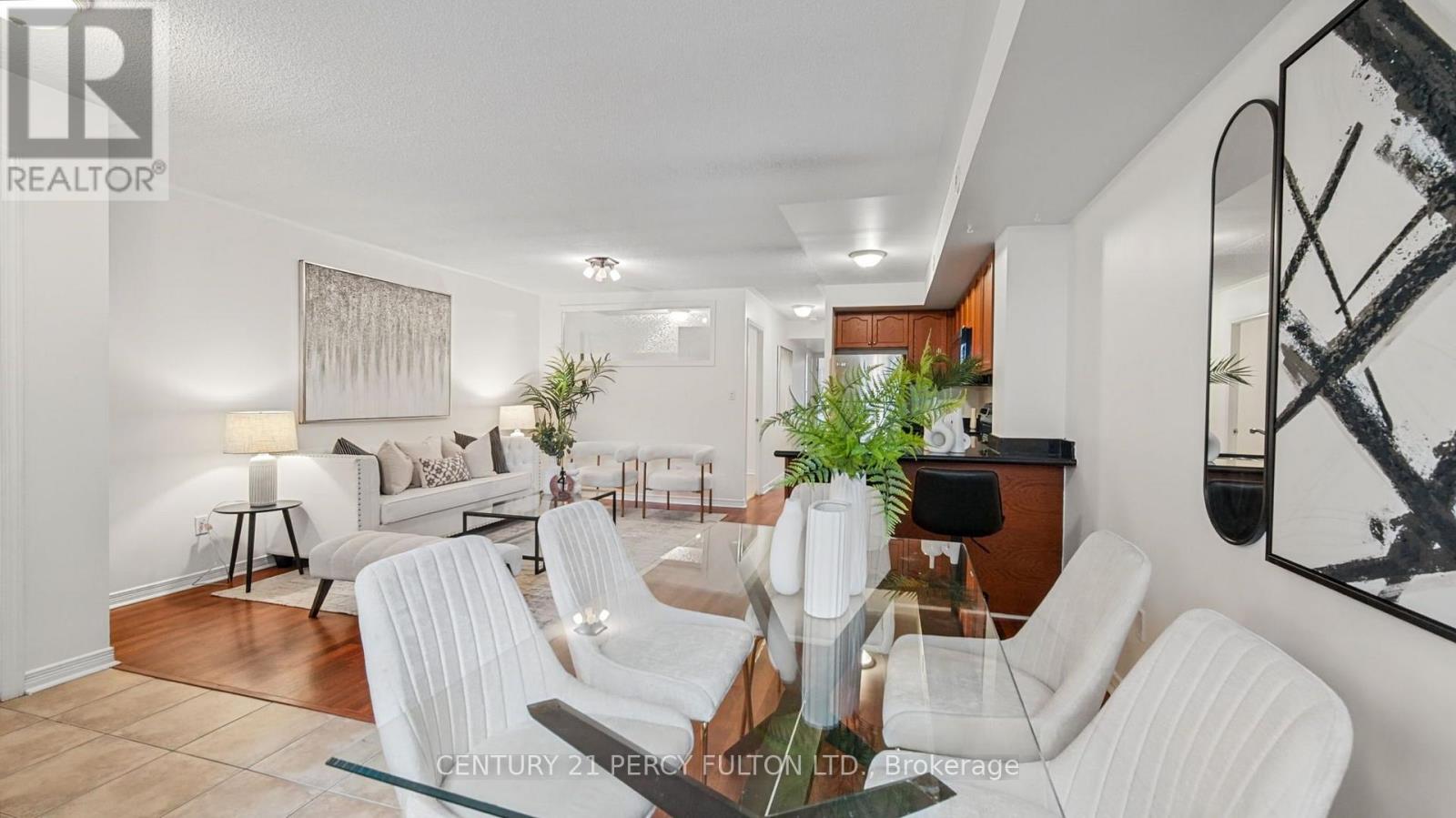 #101 45 STRANGFORD LANE - 7
