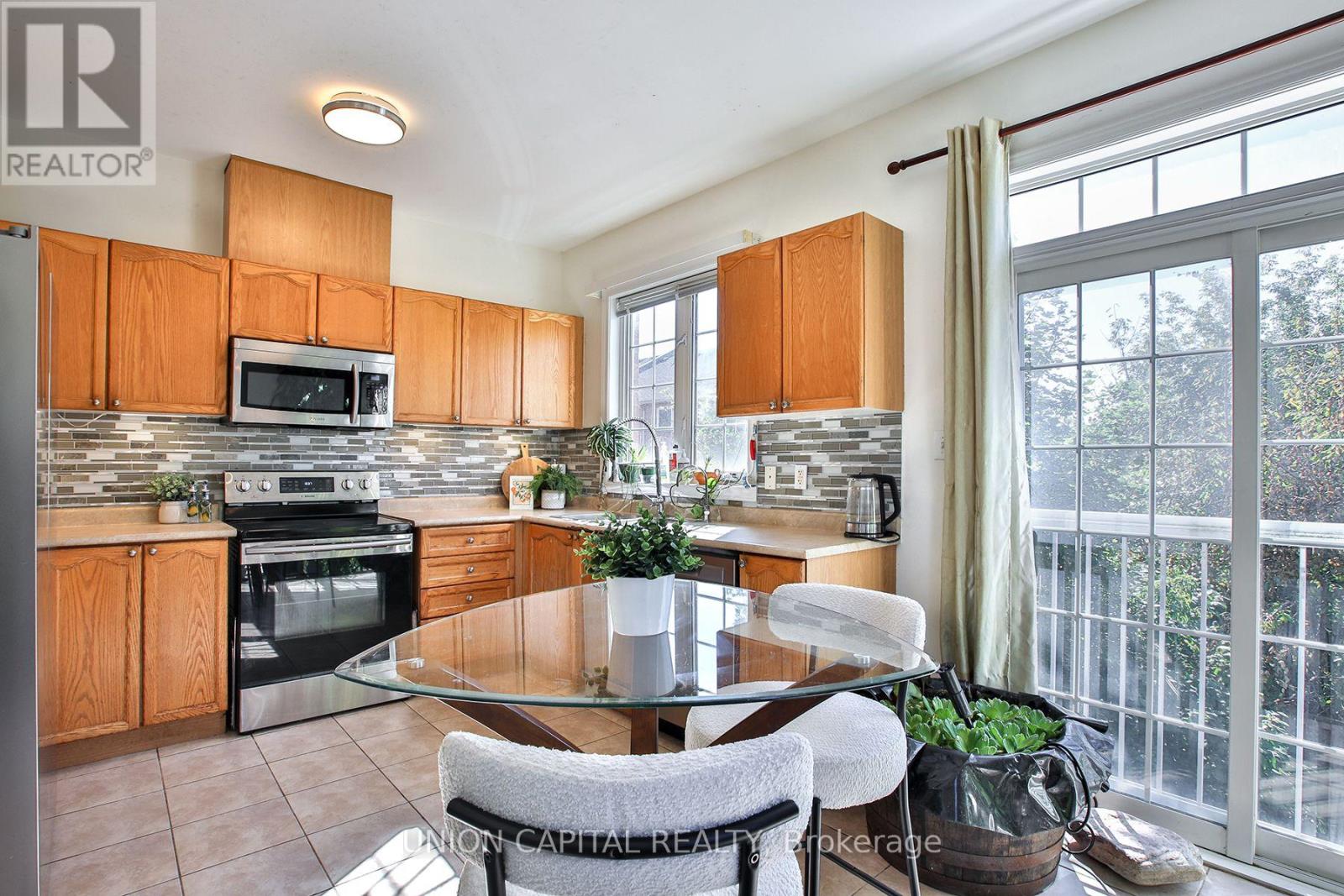 60 WILKIE LANE, Ajax (South East)