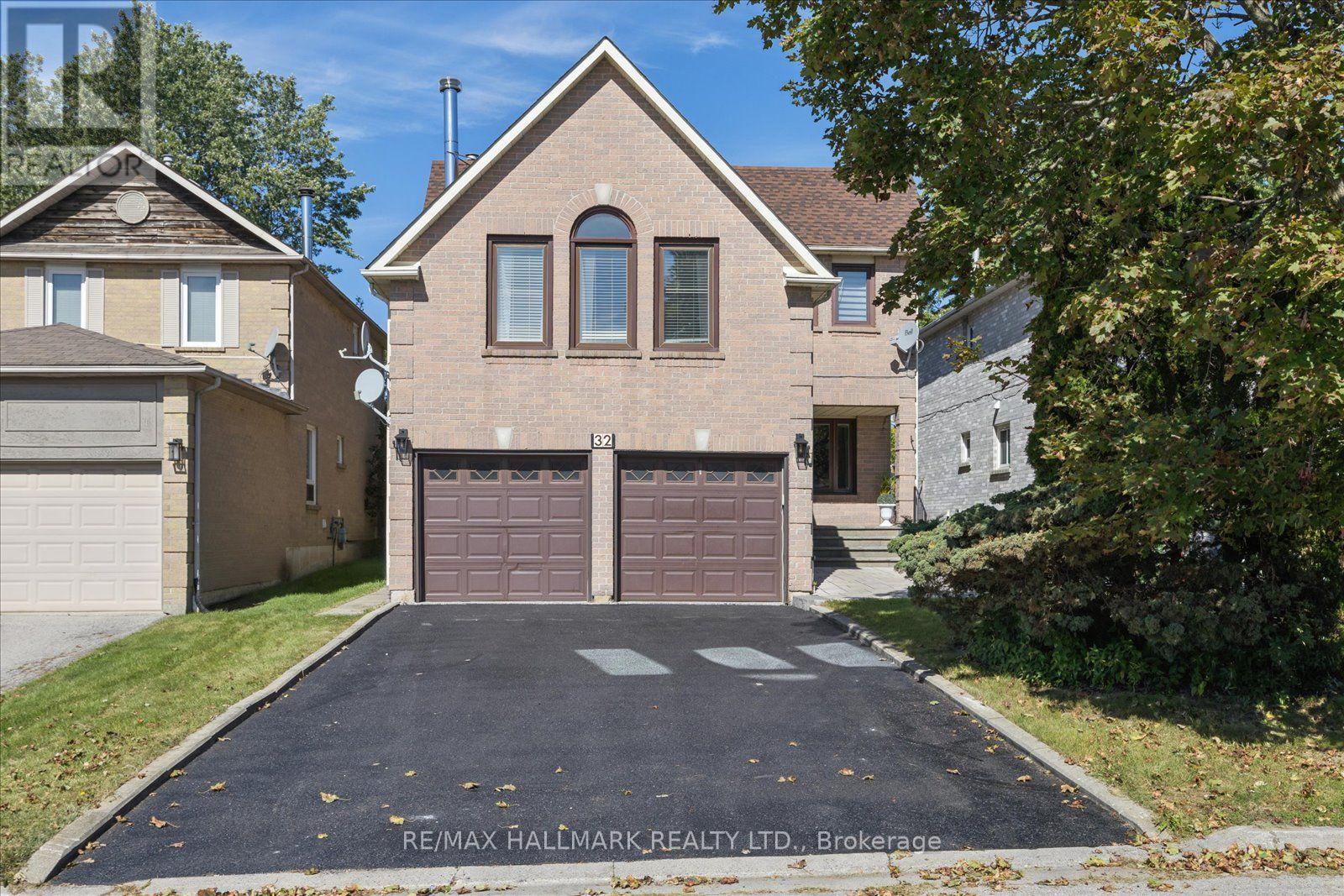 32 VALLEY CENTRE DRIVE, Toronto (Rouge)