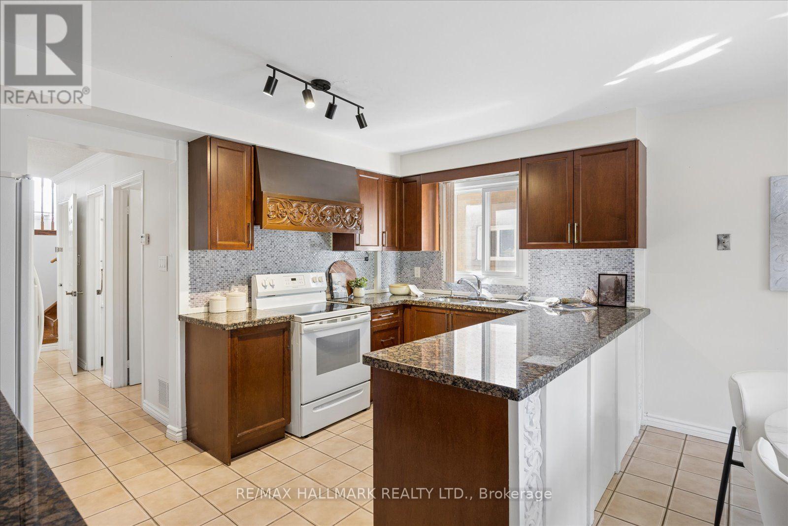 32 VALLEY CENTRE DRIVE, Toronto (Rouge) — photo 12
