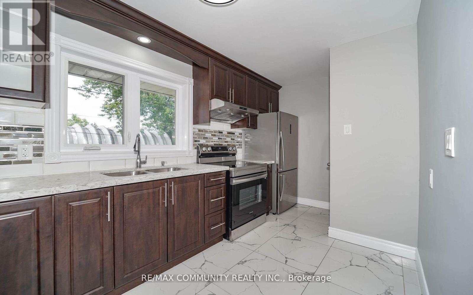 MAIN - 43 CHRISTINA CRESCENT, Toronto (Wexford-Maryvale) — photo 7