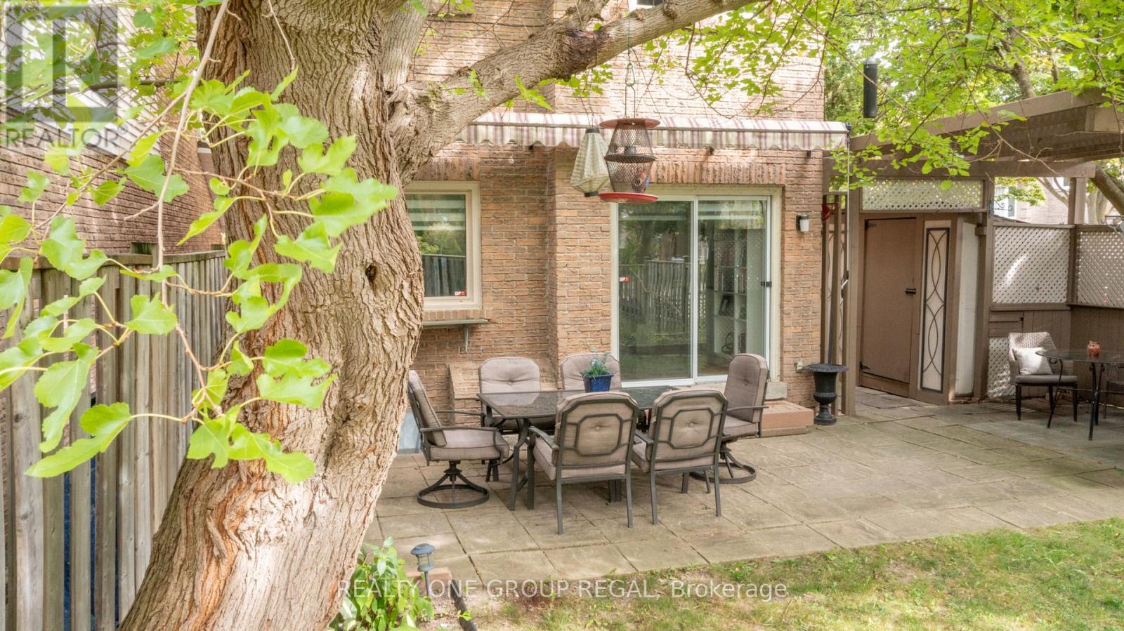 78 BAYWOOD COURT - 27