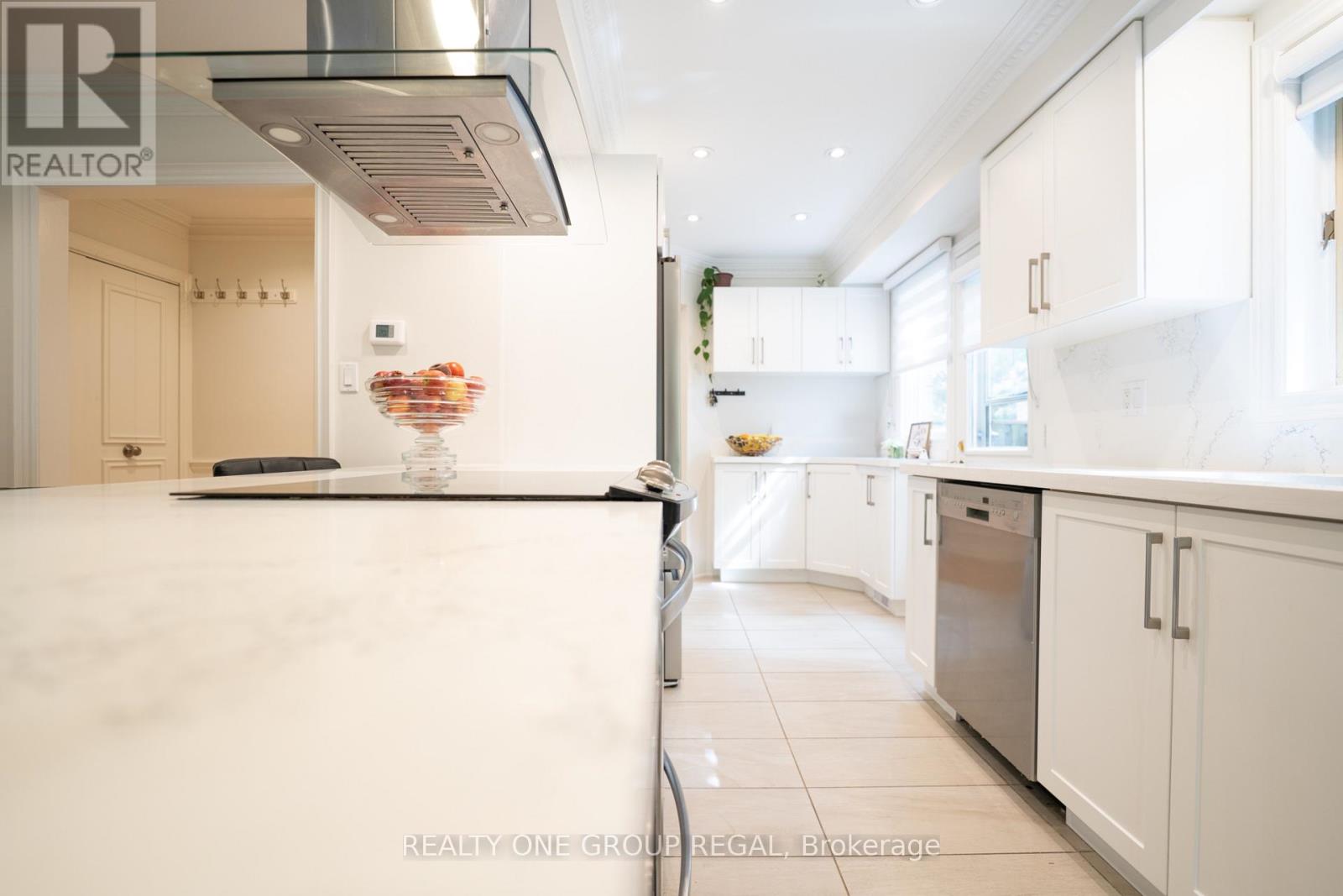 78 BAYWOOD COURT - 5