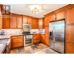 27 Tower Crescent, Barrie, ON L4N2V3 Photo 12