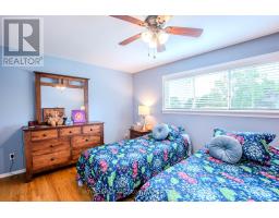 27 Tower Crescent, Barrie, ON L4N2V3 Photo 18