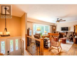 Dining room - 27 Tower Crescent, Barrie, ON L4N2V3 Photo 8