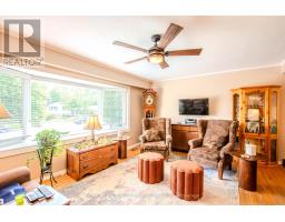 Family room - 27 Tower Crescent, Barrie, ON L4N2V3 Photo 9