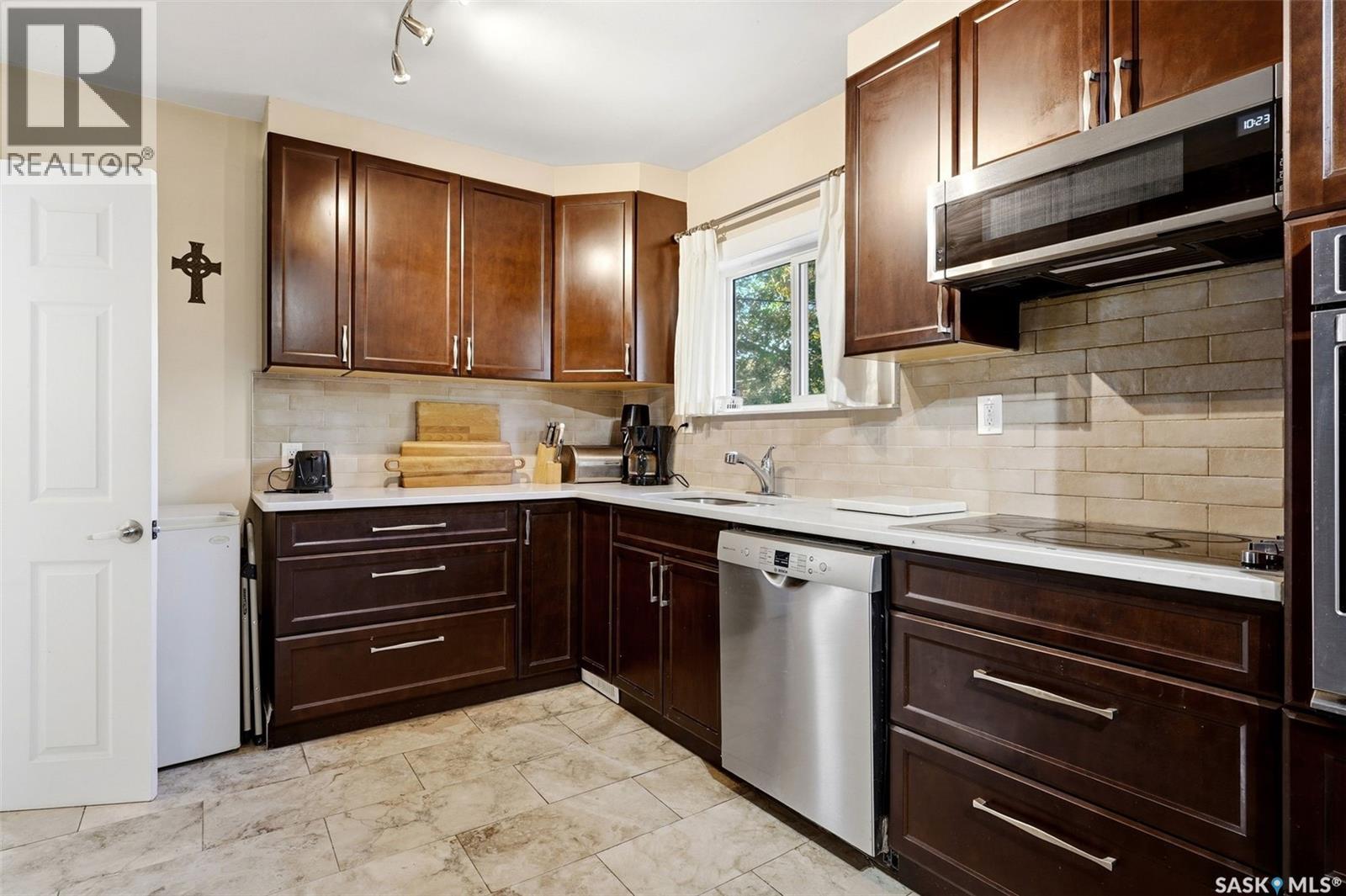 1010 Elphinstone STREET, Regina — photo 10