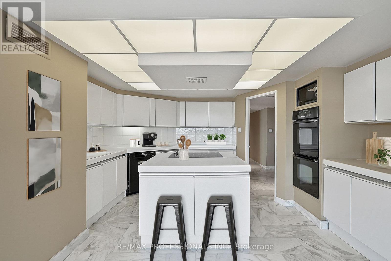 2045 Lake Shore Unit 3507 photo 5