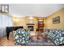 Bedroom 3 - 830 Ninth Street, Mississauga, ON L5E1R8 Photo 7